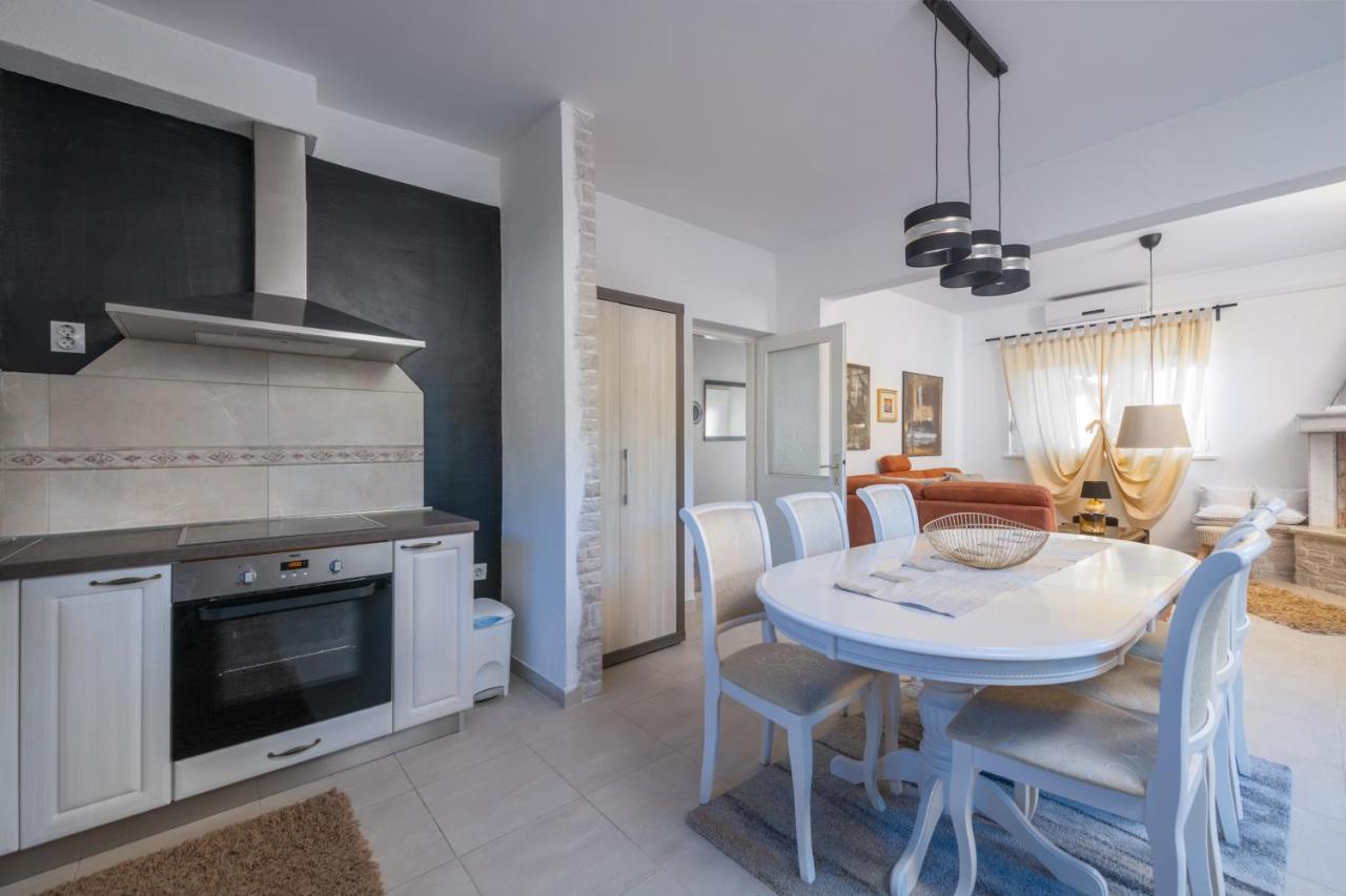 Villa Daniel Pula Ngoại thất bức ảnh